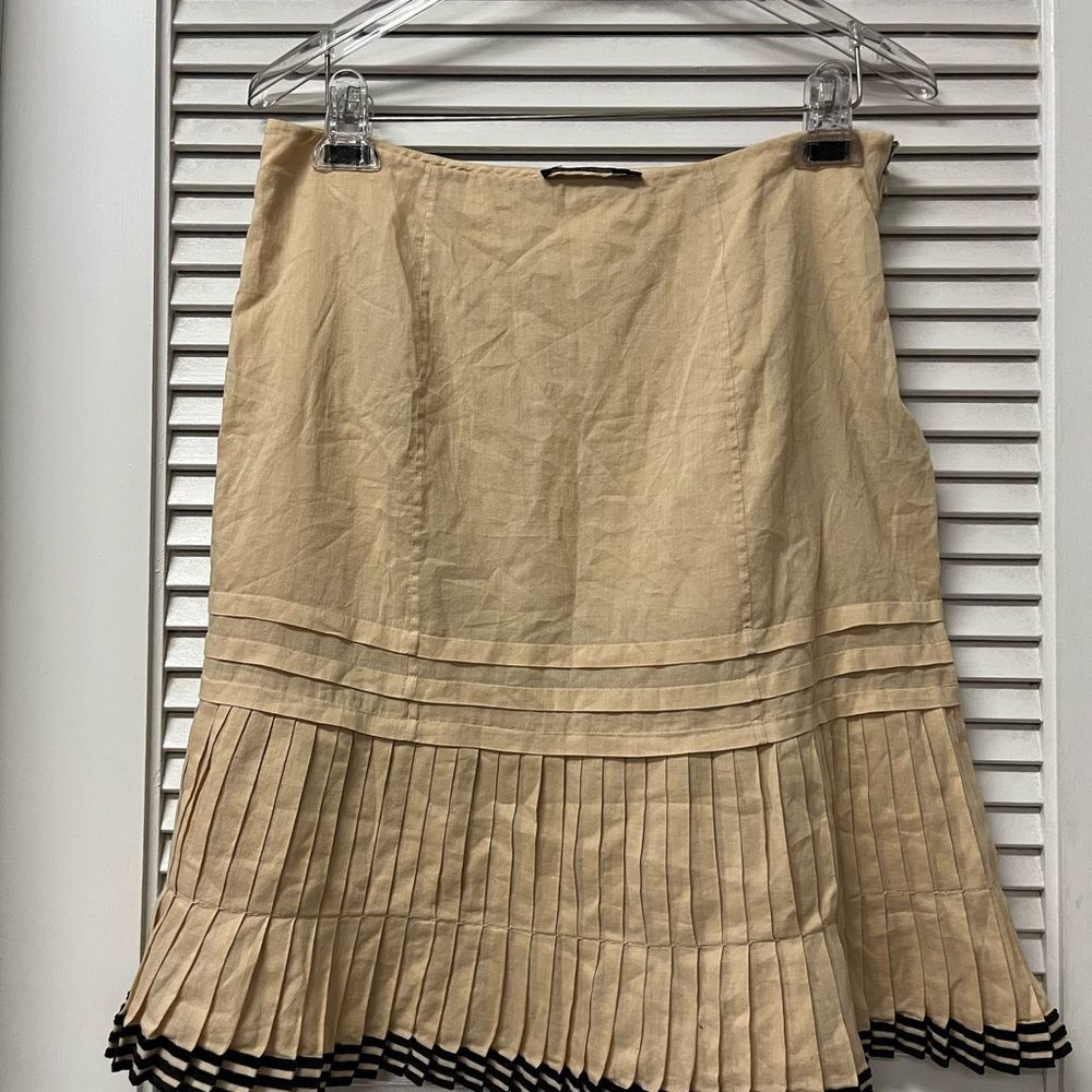 RALPH LAUREN ✨polo✨Elegant Beige Pleated Skirt with Black Trim